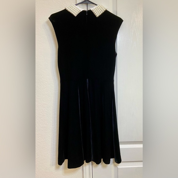 Betsey Johnson Black Dress Pearl Collar - Picture 2 of 5